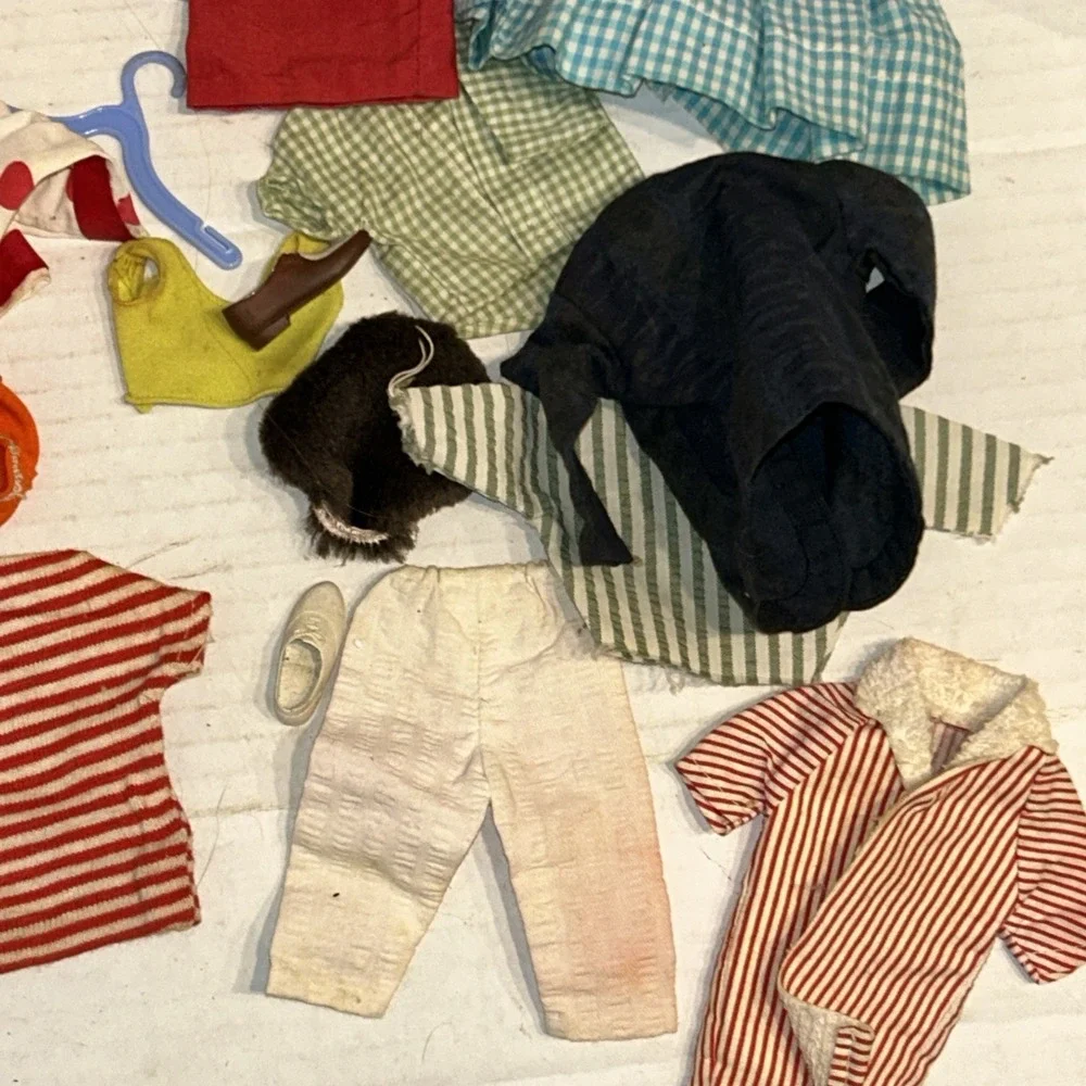 Vintage‎ Barbie Clothes Lot Some Unbranded / Stained 1960s-1970s C3